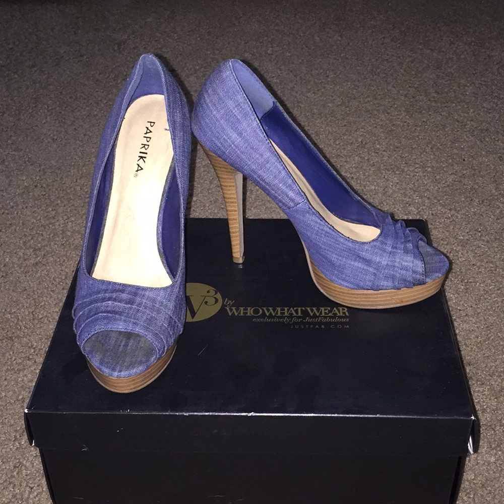 Denim peep toe pump
